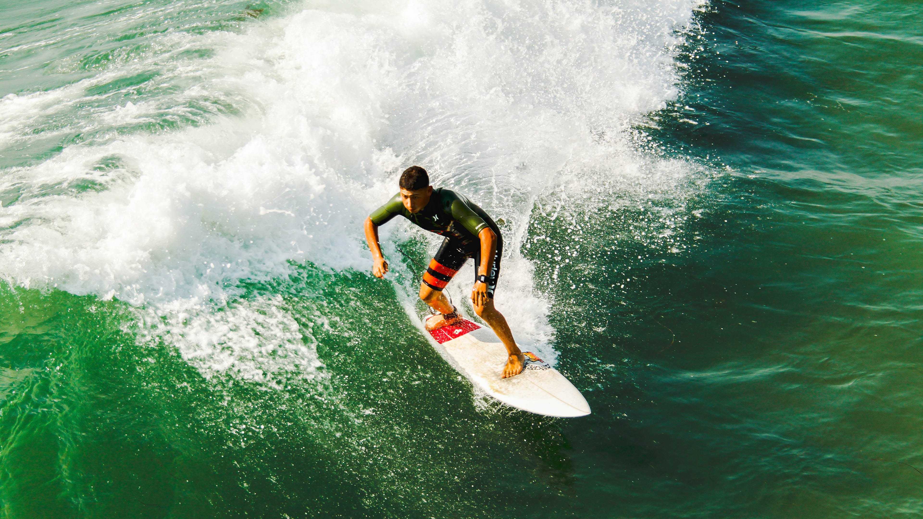 至暗时刻的刀锋,当Bin用极限反杀刺破入围赛的最后一层夜幕